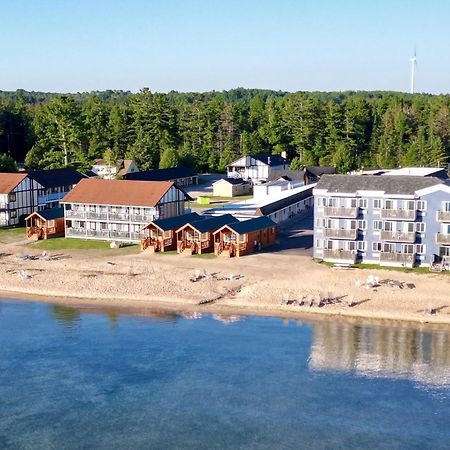 Waterfront Inn Mackinaw City Exterior photo