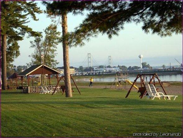 Waterfront Inn Mackinaw City Facilities photo