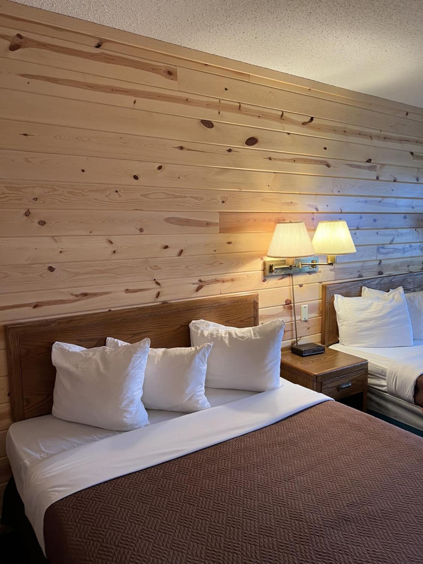 Waterfront Inn Mackinaw City Exterior photo